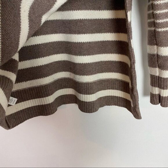 EUC Athleta Striped Kennewick Side Slit Pullover Sweater Tan Cream Womens XXS - Picture 7 of 15